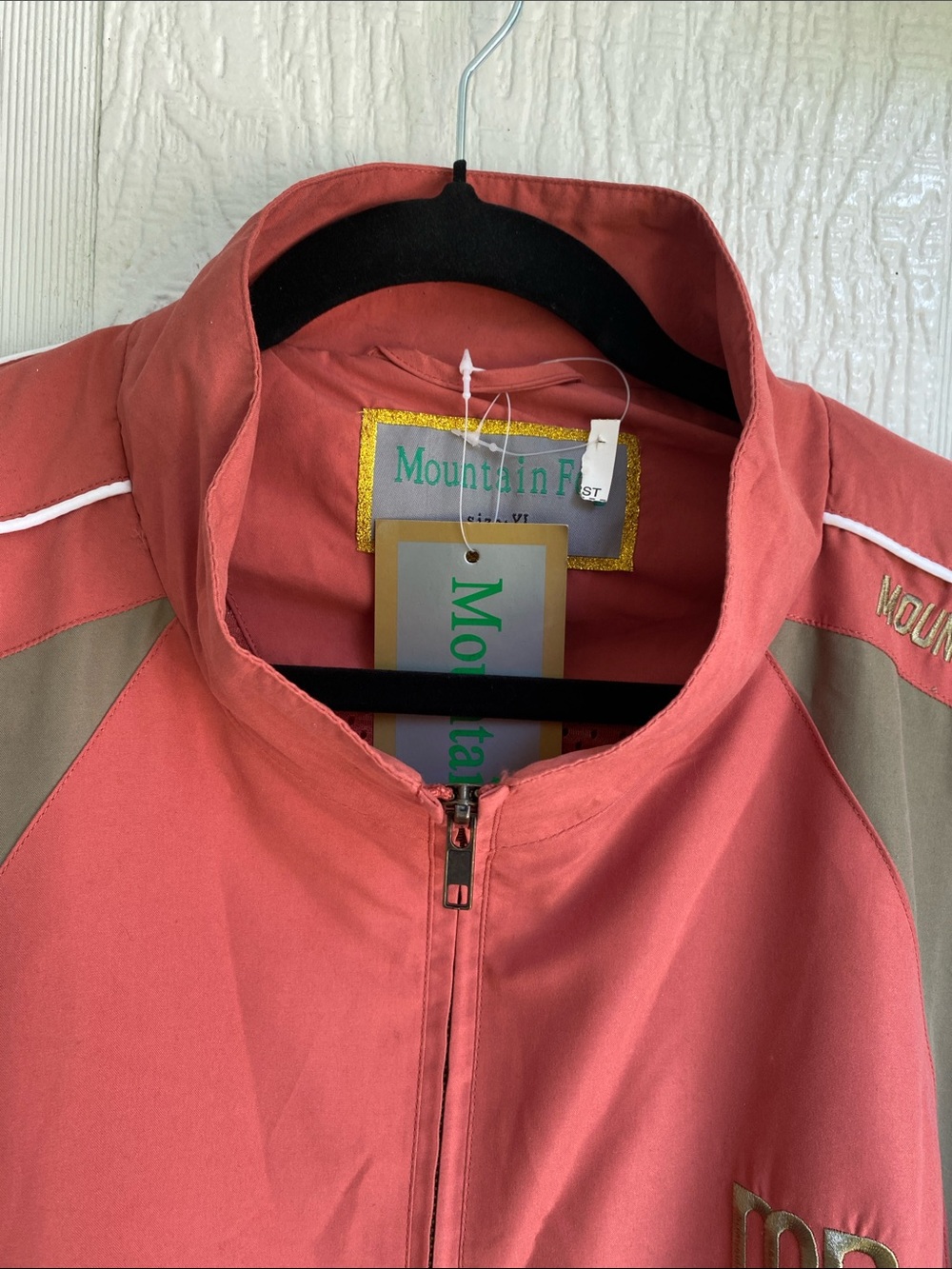 Mountain Fog Vintage Men’s Coral & Taupe Performance Windbreaker Jacket XL